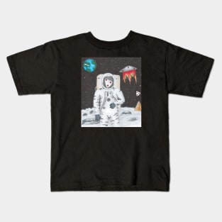 Spaceman with a vision of Ufos Kids T-Shirt